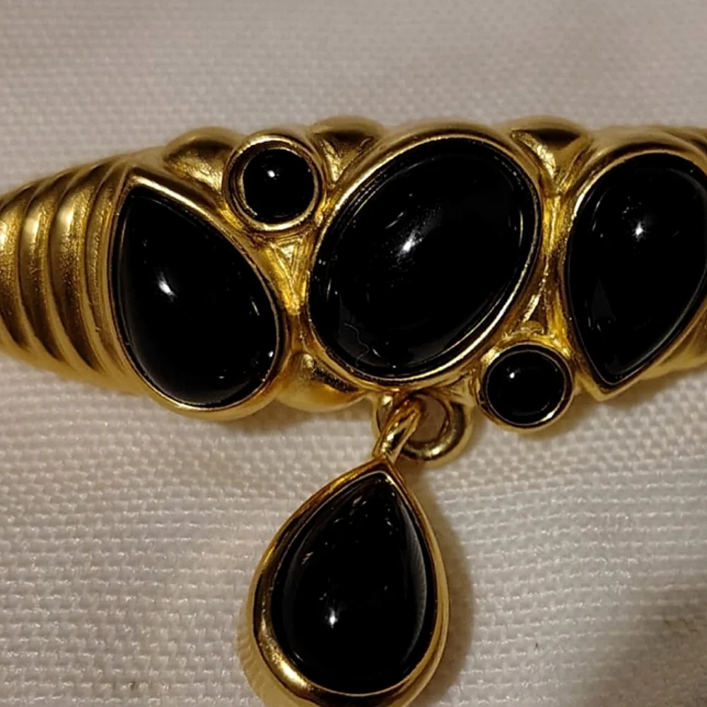 Vintage Gold Tone Black Glass Cabochon Bar Dangle Brooch Pin - Picture 4 of 8